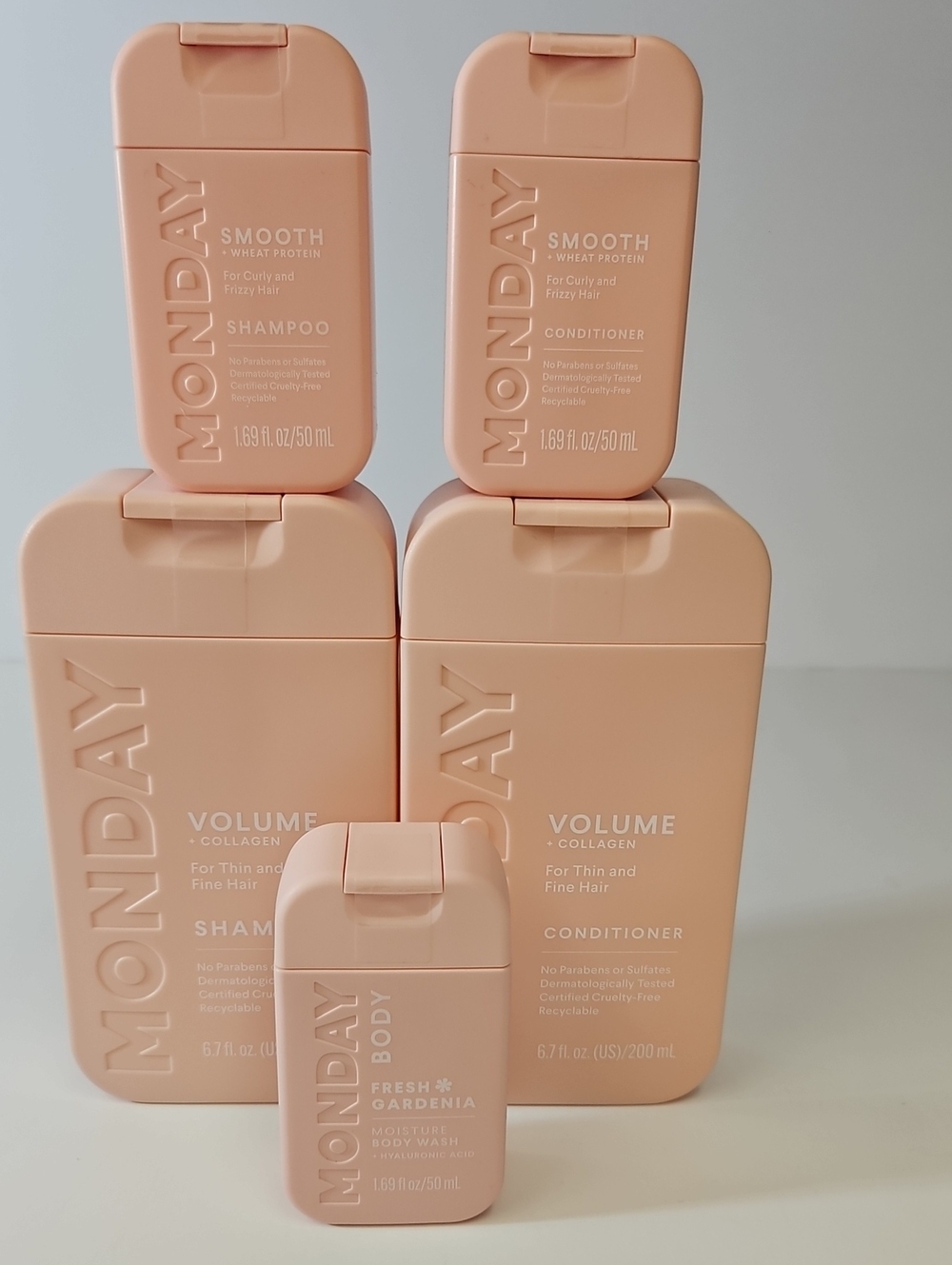 MONDAY SHAMPOO & CONDITIONER 6.7 FL OZ + 3 TRAVEL SIZE SHAMPOO, CONDITIONER & BO